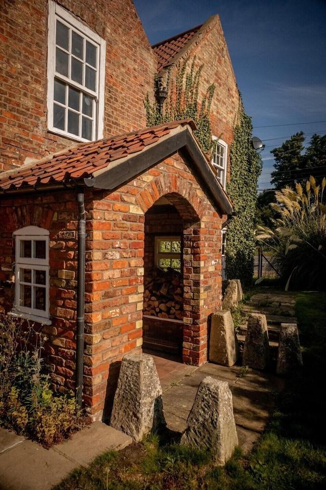 The Leagate Inn Coningsby Exterior photo